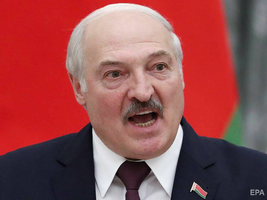 Лукашенко заявил о намерении посетить оккупированный Крым и сказал, что после "референдума" полуостров стал "де-юре российским"