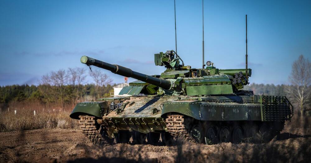 Мощнее и современнее: в Украине модернизировали командирский танк Т-64 (видео)