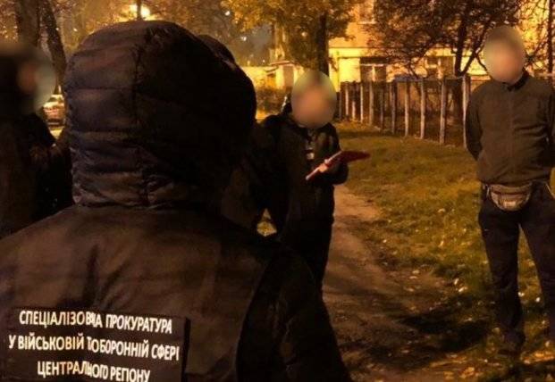В Киеве бойца Нацгвардии задержали при сбыте наркотиков