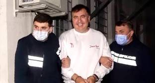 Адвокаты поспорили с пенитенциарной службой о состоянии Саакашвили