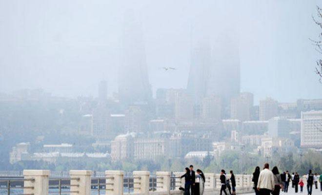 В Баку и на Абшероне два дня будет наблюдаться пыльный туман
