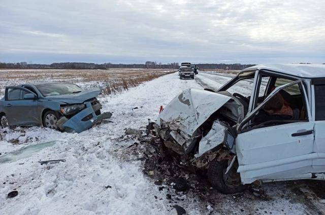 В Новосибирской области погиб водитель ВАЗа в ДТП с иномаркой 4 ноября