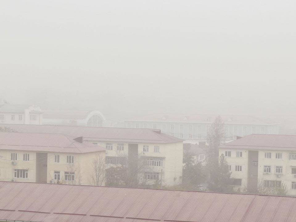 Дышите поверхностно или что думают узбекистанцы о пылевом апокалипсисе