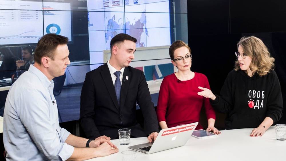 Жителя Ставрополья оштрафовали за символику канала "Навальный LIVE"