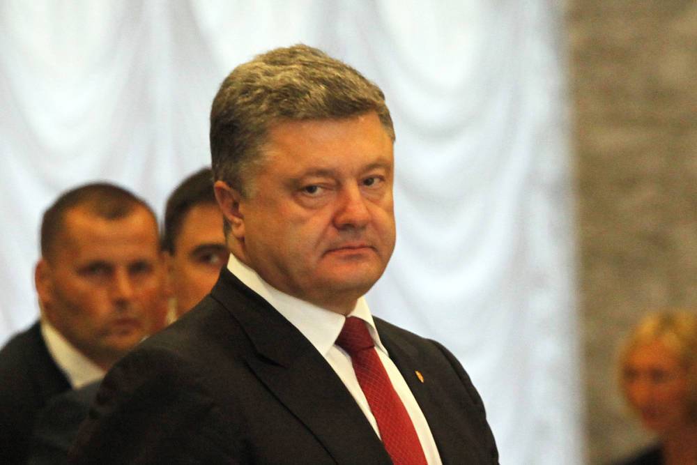 Порошенко: украинцы сбросили розовые очки по поводу Зеленского