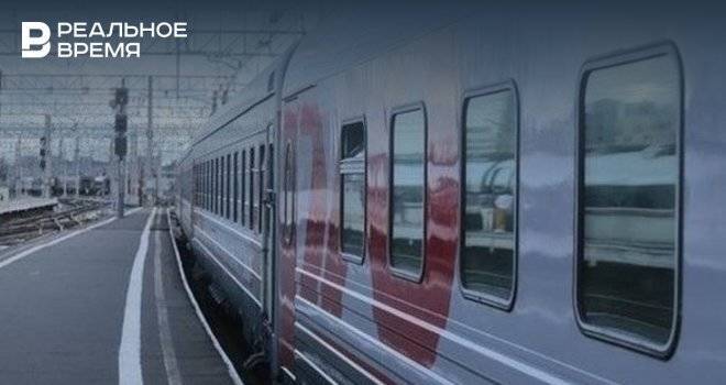 Пассажир поезда «Москва-Адлер» напал на полицейского и заперся в купе