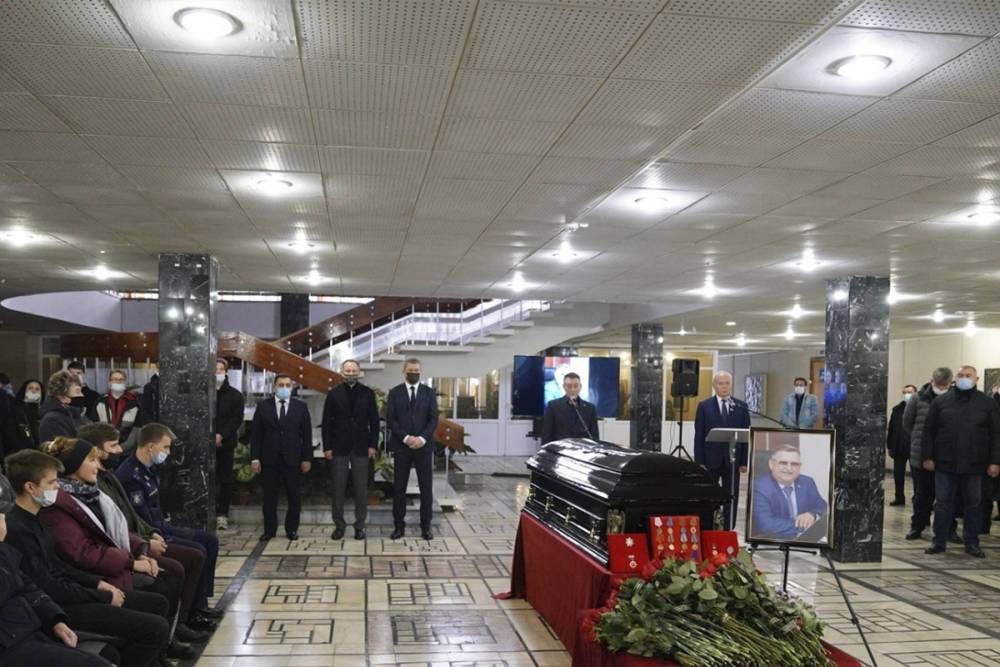 В Стерлитамаке прошла траурная церемония прощания с экс-мэром Владимиром Куликовым