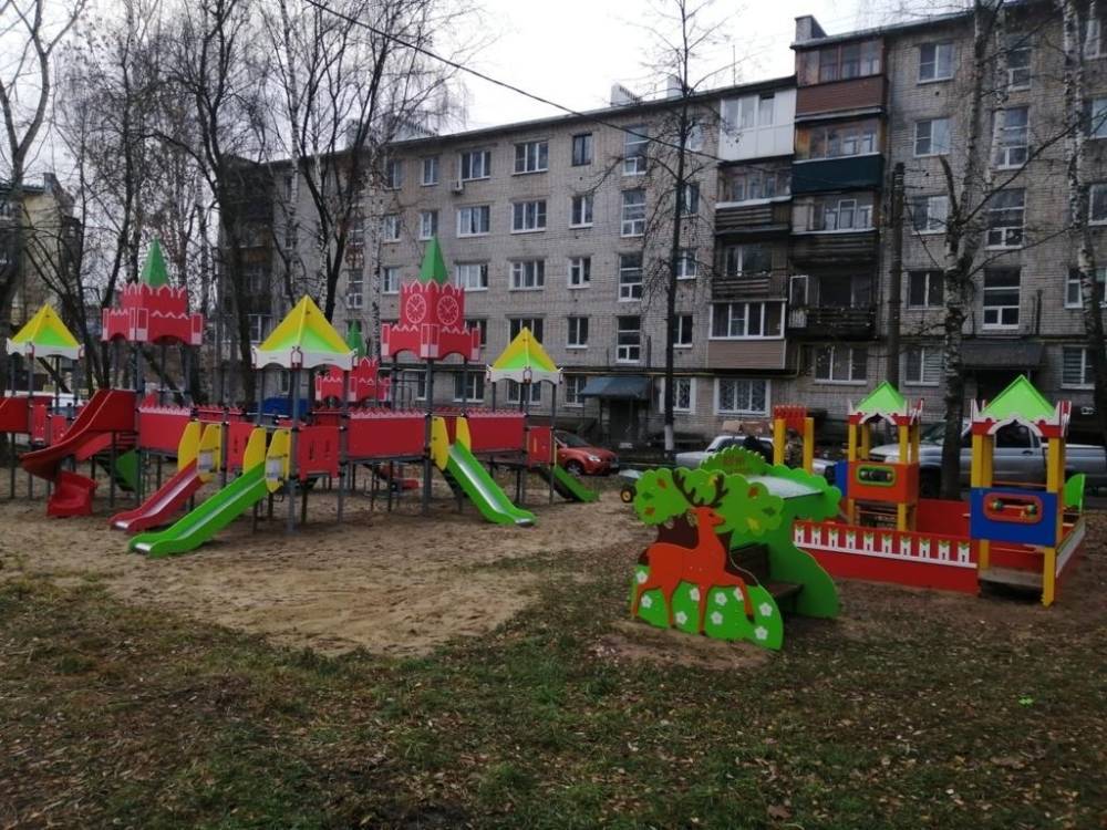 Новую детскую площадку установили в Советском районе