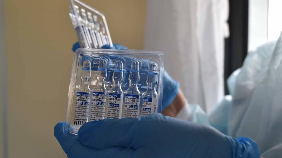 В ЕАО желавшие уволиться медики записались на прививку