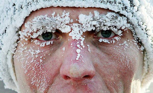 "Лежал на снегу": мужчина спас тюменца, который чуть не замерз насмерть