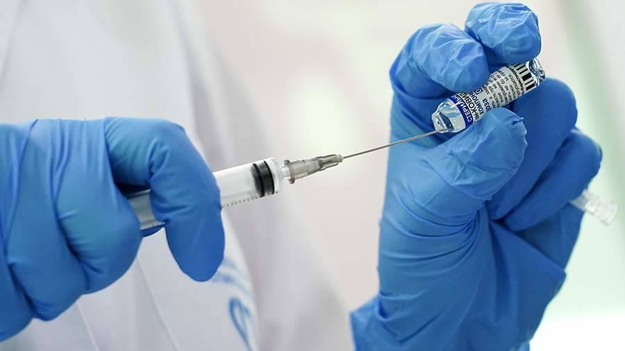 Мурашко заявил о росте числа вакцинирующихся от COVID-19 в России