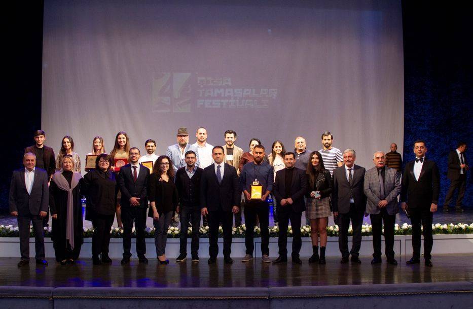 В Баку прошла церемония награждения победителей Фестиваля спектаклей 4.4 (ФОТО)