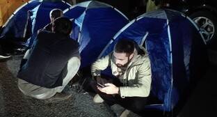 Участники акции в Рустави провели ночь в палатках