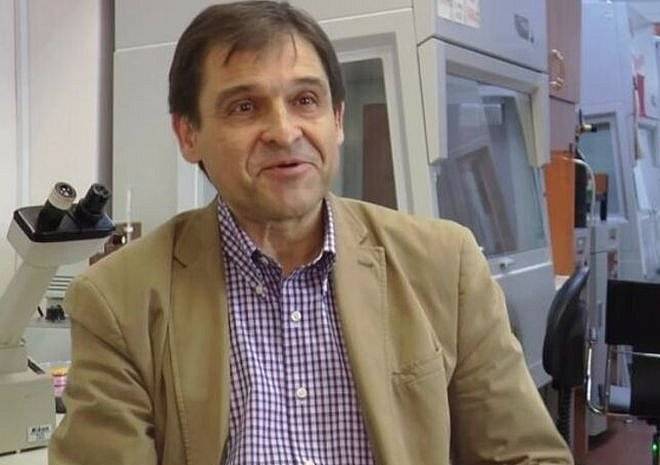Вирусолог Петр Чумаков выступил за введение обязательной вакцинации россиян