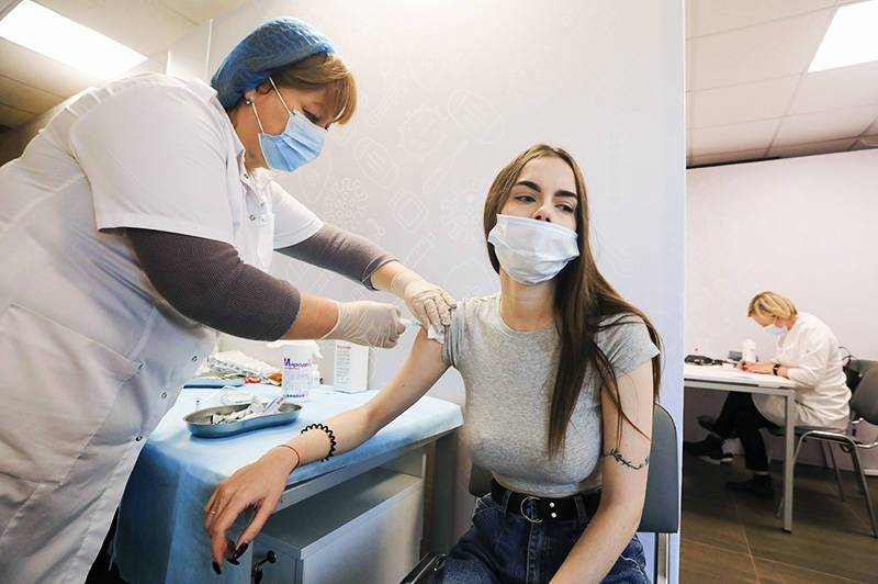 Известный вирусолог предложил начать принудительную вакцинацию в России