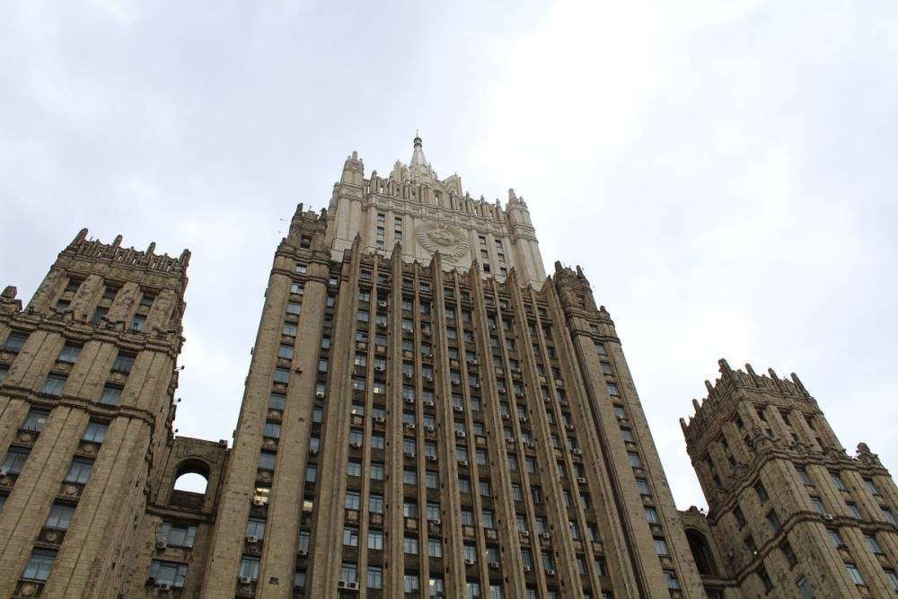 Захарова призвала США разблокировать ситуацию с работой дипмиссий