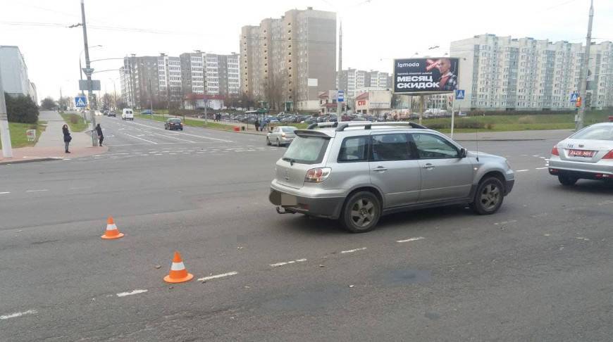 На улице Есенина в Минске под колеса автомобиля попал 12-летний ребенок