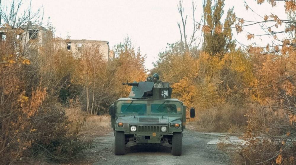 Война на Донбассе: из-за обстрелов погиб военный, еще двое получили ранения