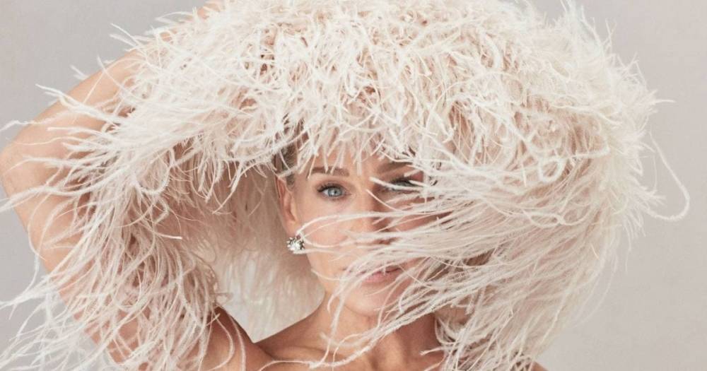 56-летняя Сара Джессика Паркер снялась в роскошных образах для Vogue (фото, видео)