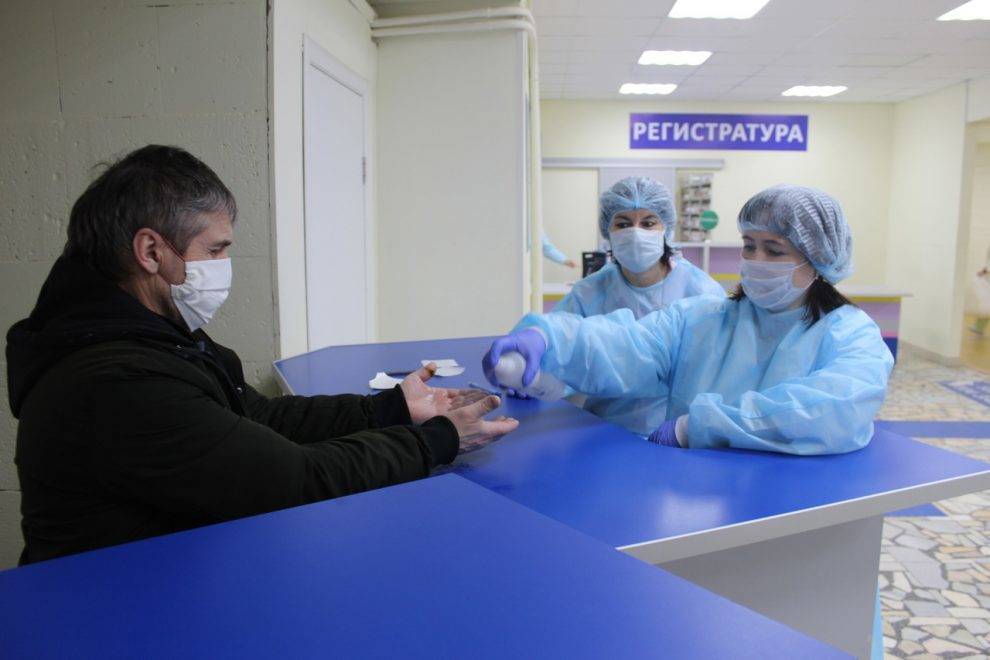 За выходные дни в Удмуртии снизилось количество госпитализированных с коронавирусом