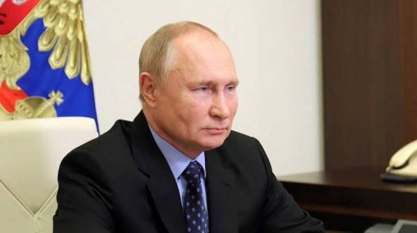 В Кремле подтвердили общение Путина с главой американской разведки