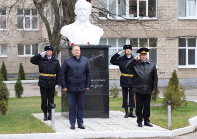 В Рязани торжественно открыли памятник Дзержинскому