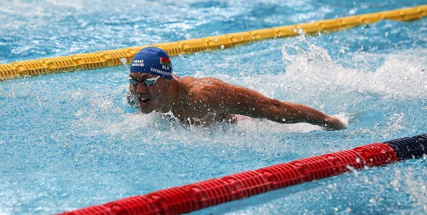 Илья Шиманович выиграл золото ЧЕ по плаванию на короткой воде в Казани