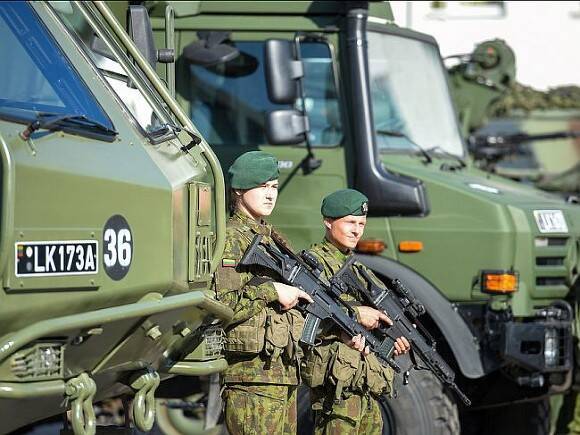 Литовские власти из-за наплыва нелегальных мигрантов направили войска к границе с Белоруссией