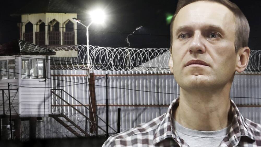 Навальный об издевательствах в колонии: "Мне ещё легче многих других"