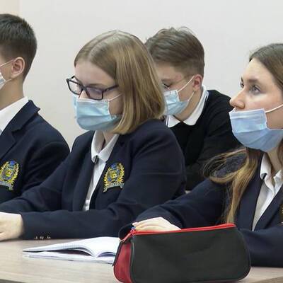 Масочный режим для учеников и учителей временно вводится в школах Воронежской области