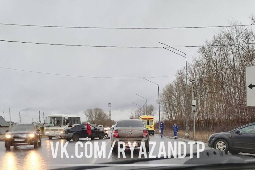В Рязани в столкновении двух Ford Focus пострадали двое