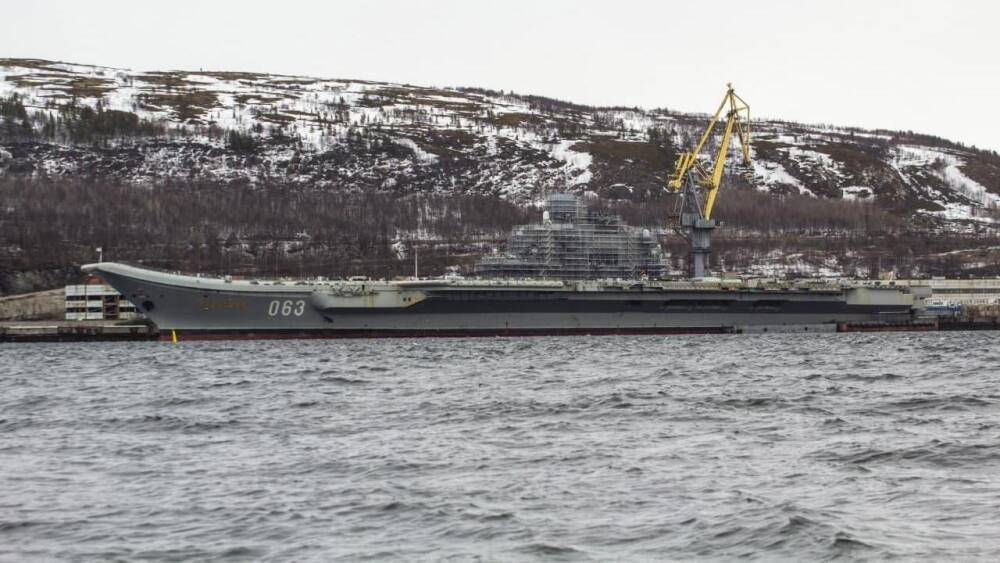 Докование авианесущего крейсера «Адмирал Кузнецов»