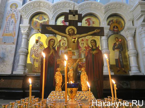 Екатеринбургская епархия не планирует проверять QR-коды на входе в храмы