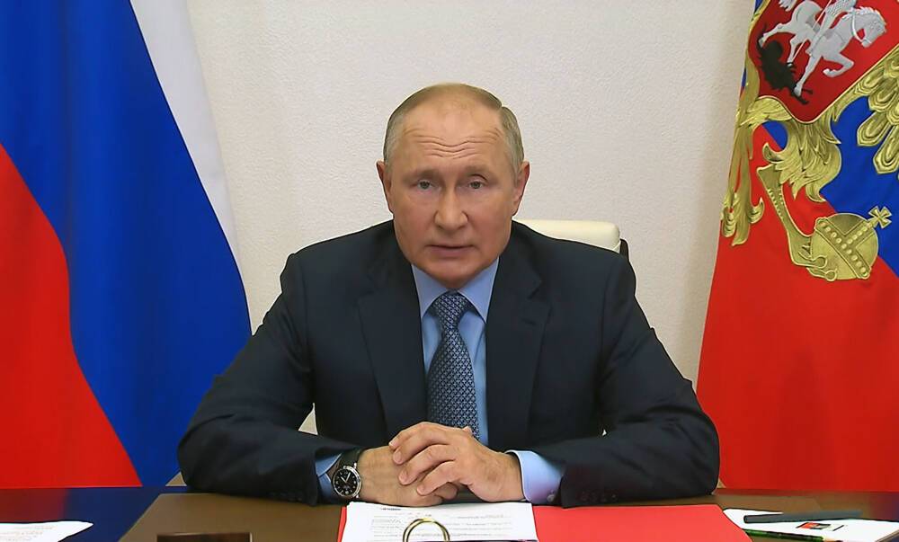 Путин обсудил с Совбезом итоги нерабочих дней