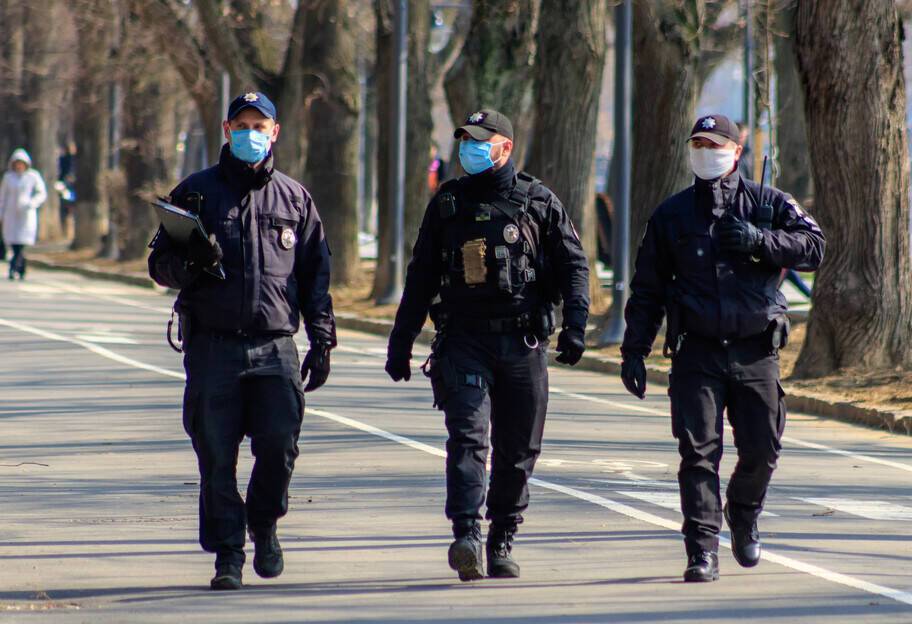 В полиции разъяснили, будут ли у украинцев проверять ковид-сертификаты на улице