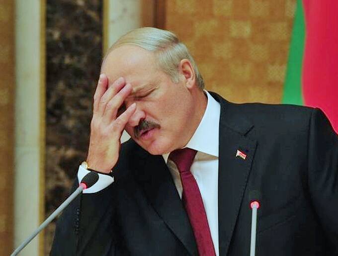 Лукашенко заявил о петле на шее Белоруссии
