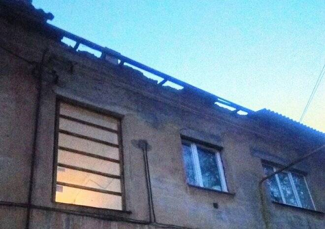 В Рязани ветер снес крышу с двухэтажного дома на улице Юннатов