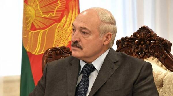 Для чего Лукашенко заговорил о признании Крыма: объяснил политолог
