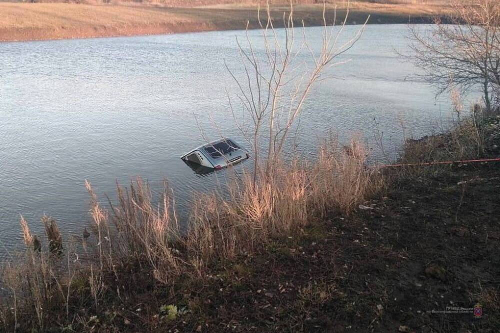Жителя Волгоградской области нашли в затонувшем автомобиле