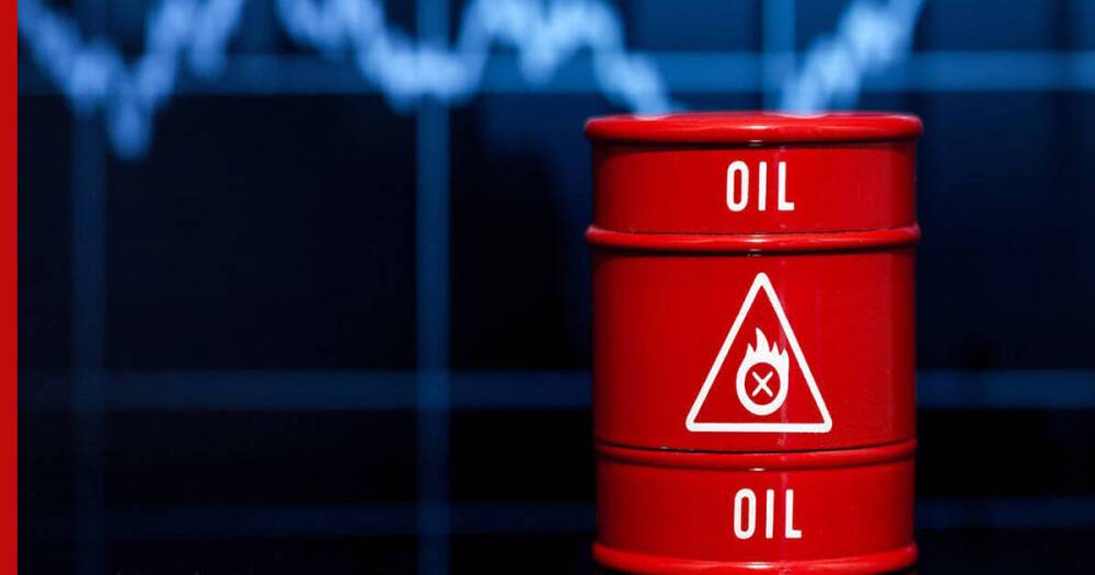 Цена нефти продолжает расти после обвала во вторник