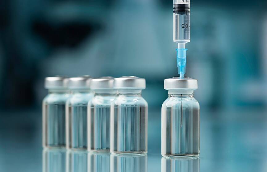 В Еврокомиссии раскрыли сроки адаптации вакцина от COVID-19 к омикрон-штамму