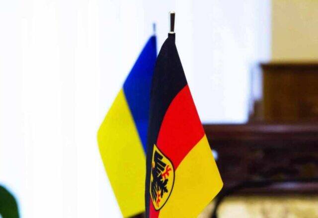 Политолог Рогов прокомментировал отказ Германии от репараций Украине