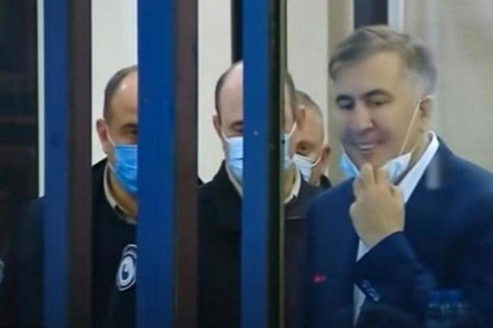 Саакашвили: меня обвиняют в походе в баню с Ющенко
