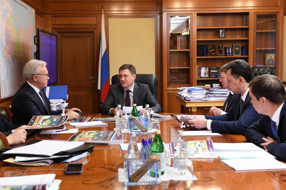 Вице-премьер РФ Новак обсудил празднование 400-летия Красноярска с мэром и губернатором