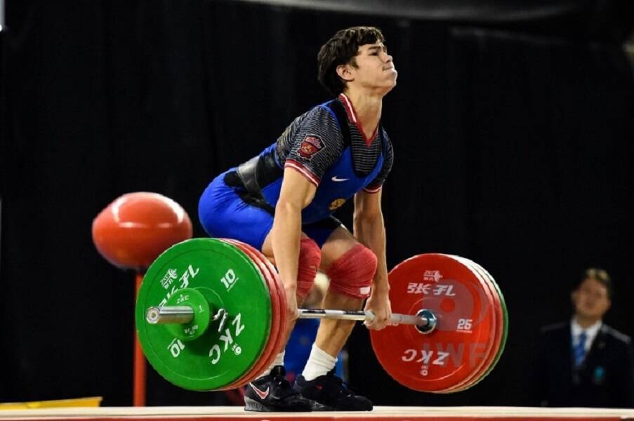 Россиянин Гараев выиграл бронзу ЧМ-2021 по тяжёлой атлетике в категории до 67 килограмм