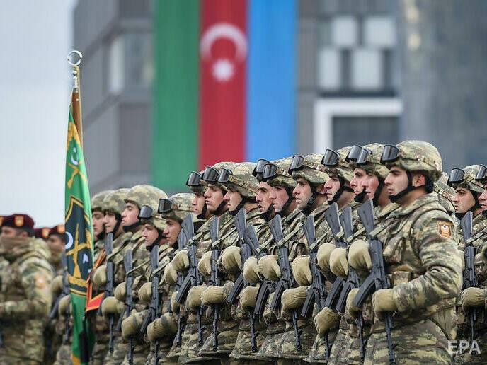 Армения сообщила о погибшем и раненых на границе с Азербайджаном. В Баку заявили, что "пресечена провокация"