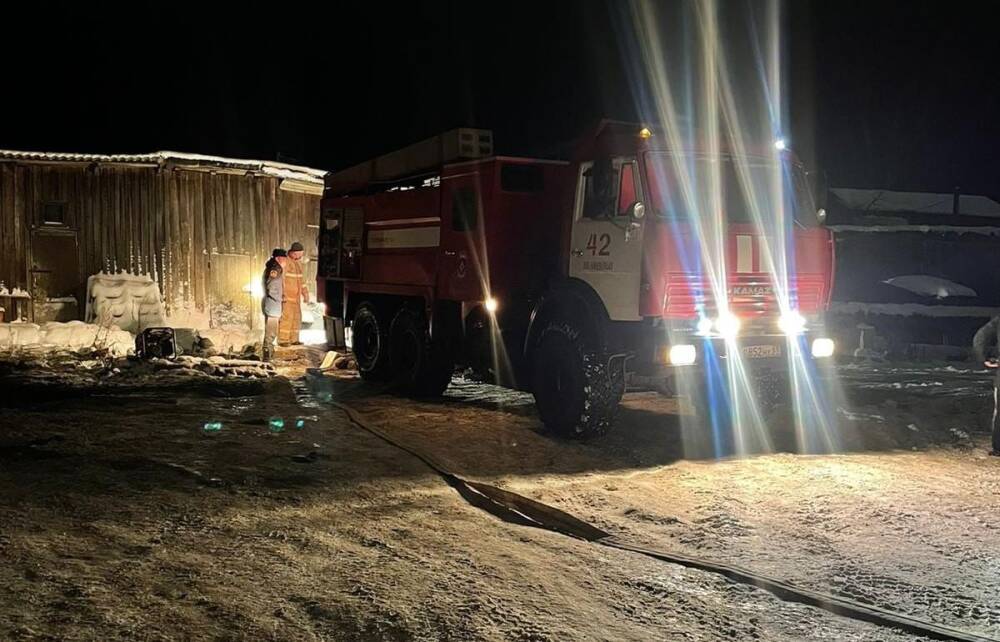 Аварию на теплотрассе устраняют в Нелидово Тверской области