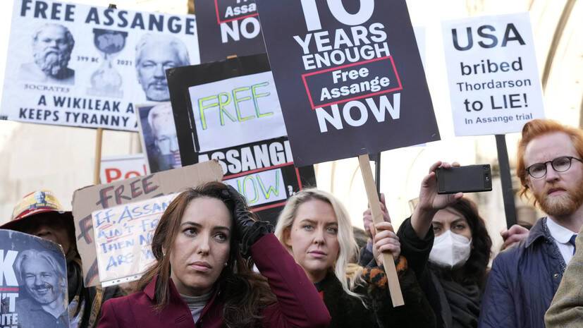 В Белом доме не стали комментировать решение суда Лондона по экстрадиции Ассанжа