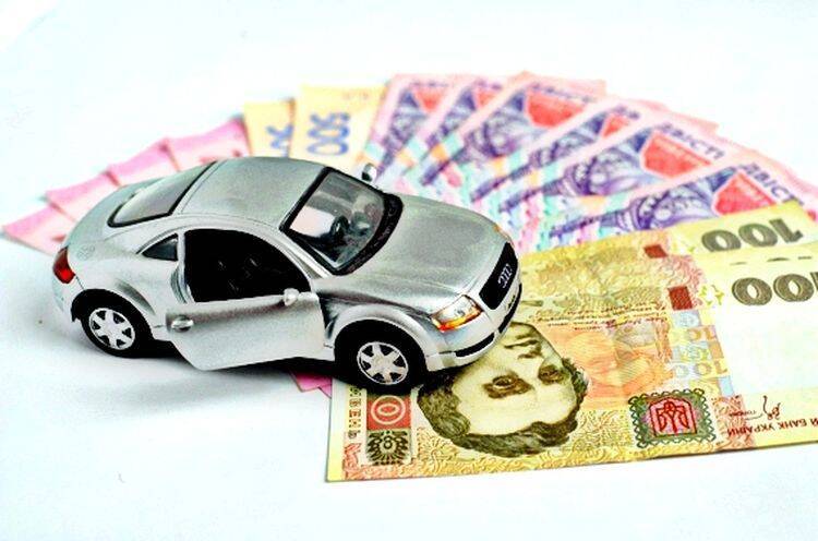 Українцям готують новий податок на авто