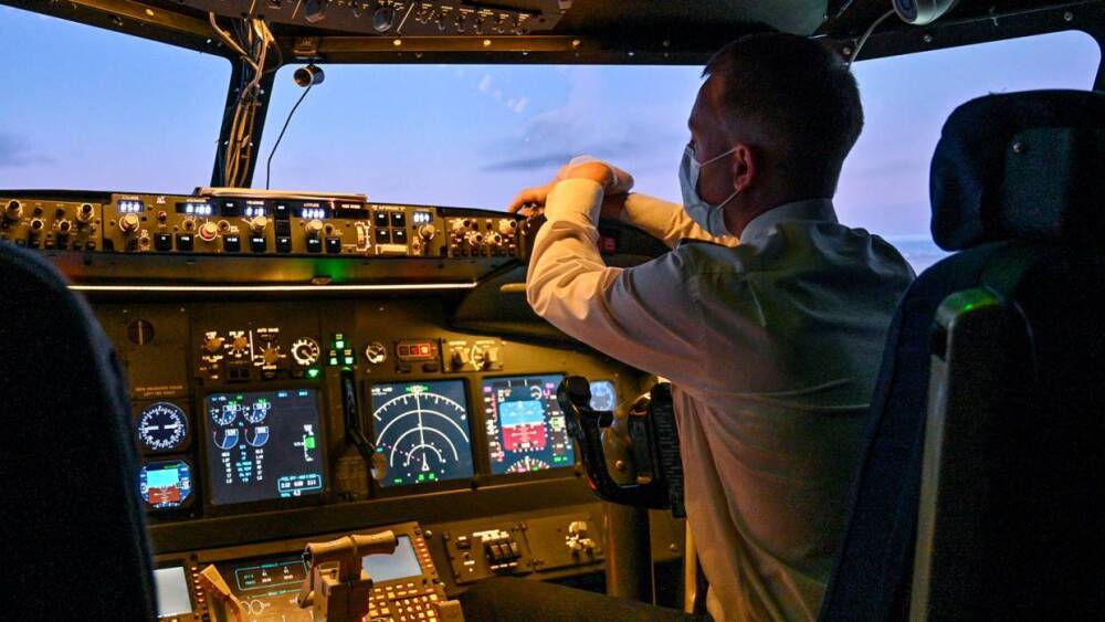 «Алмаз-Антей» планирует заменить радиопереговоры в гражданских самолетах новым видом связи